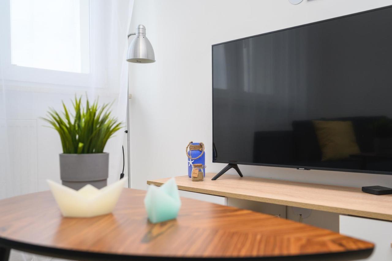 Апартаменты Apartament Blue Brzezno Prostywynajem Gdansk Brzezno Экстерьер фото