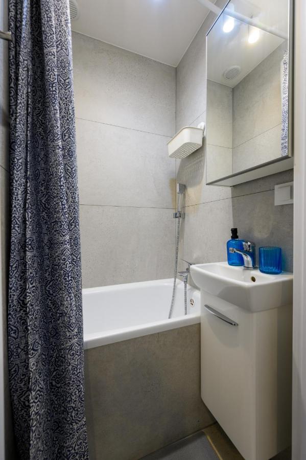 Апартаменты Apartament Blue Brzezno Prostywynajem Gdansk Brzezno Экстерьер фото